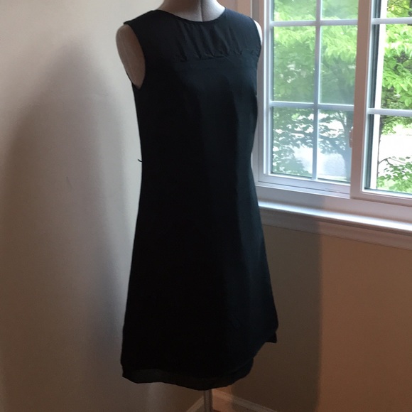 Sleeveless sheath dress - Picture 7 of 7